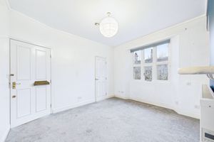 Living room- click for photo gallery